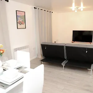 Stylish Flat By Sn Homes - Zone 4 Abbey Wood London Apartment